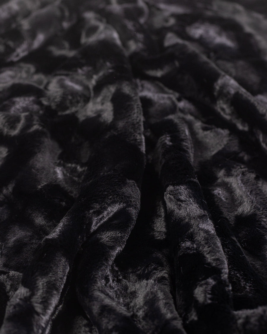 Black Bella Throw