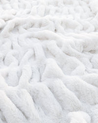 Ivory Cloud Throw Soft Plush Blanket | KeikiCo – Keiki Co.