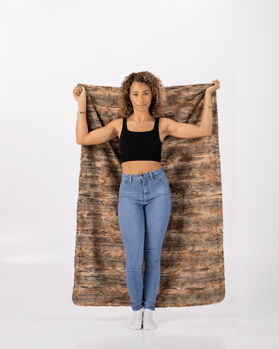 Red Wolf Throw - Keiki Co.