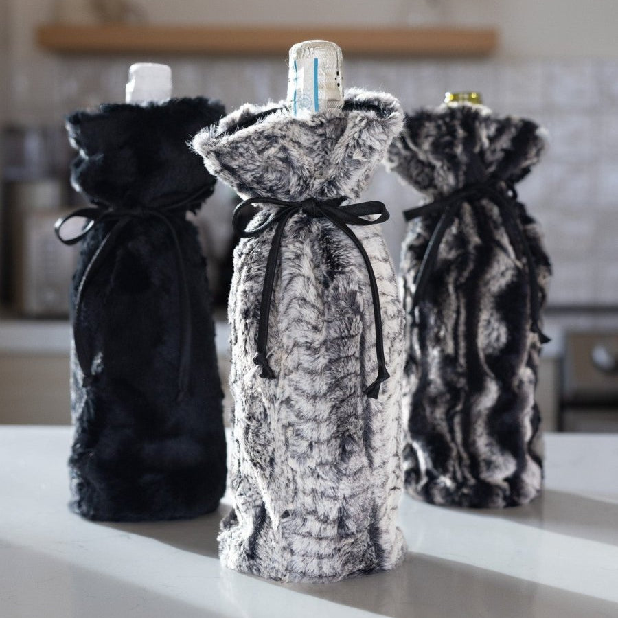 Wine Sleeve Bundle Gift Set for home, hosts, clients and dinner parties made of faux fur luxury material. Black White Gray Pattern