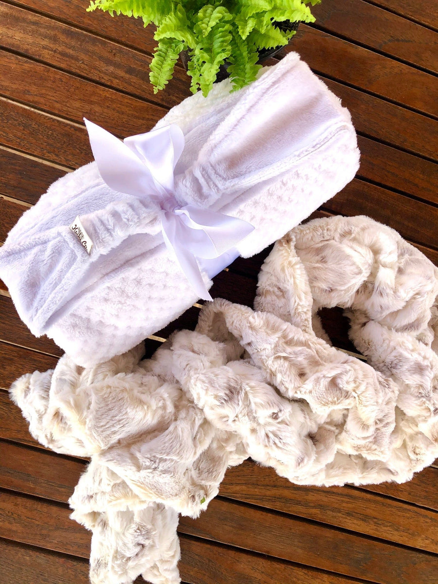 White Spa Wrap/Neckwarmer Gift Set