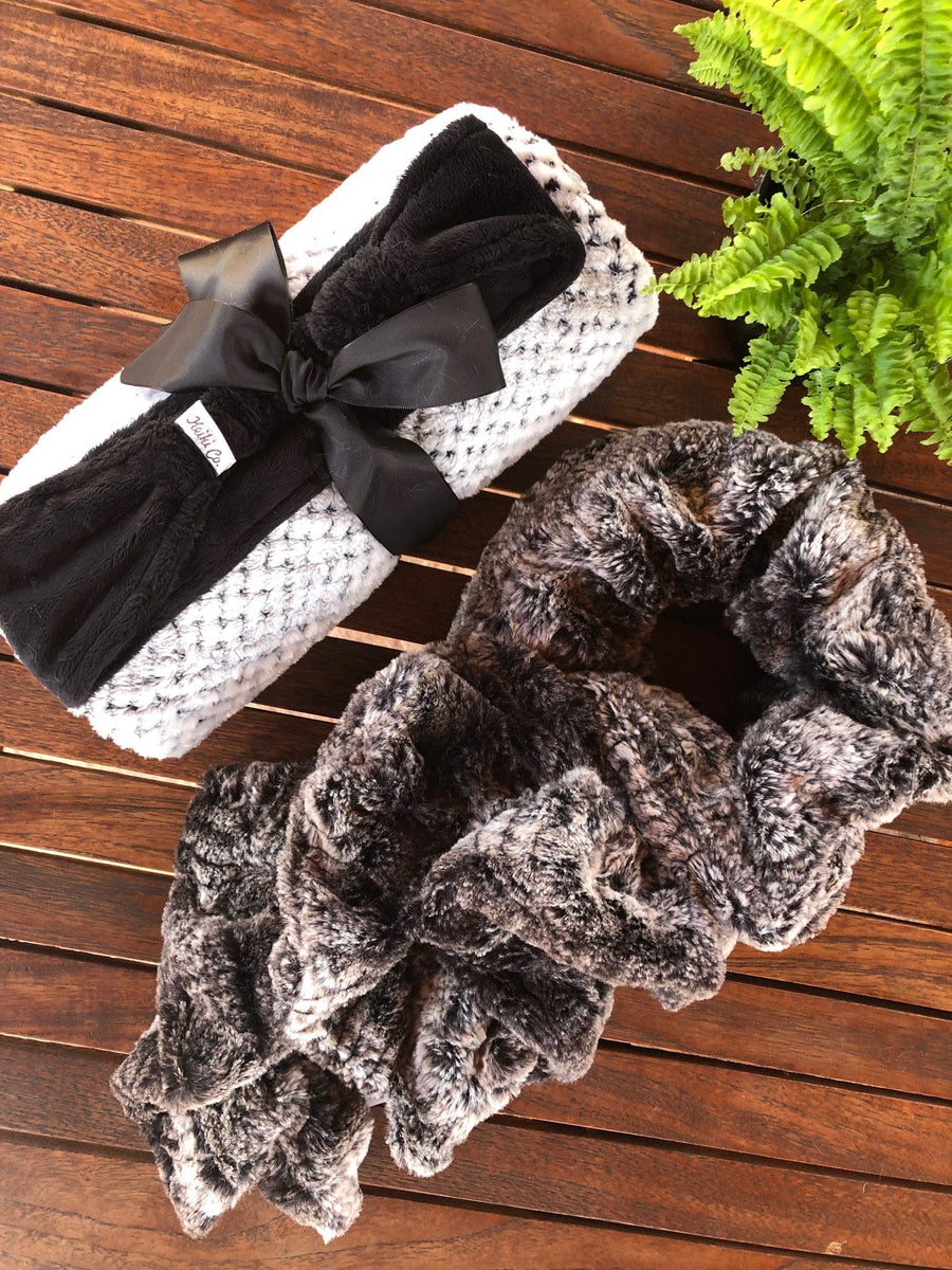 Black Spa Wrap/Neckwarmer Gift Set