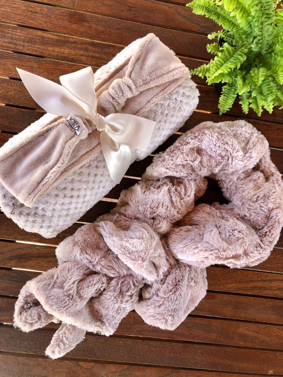 Latte Spa Wrap/Neckwarmer Gift Set