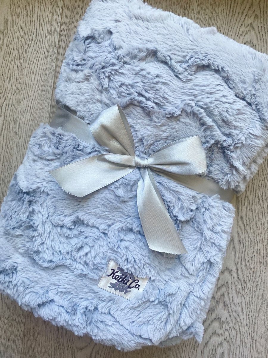 Silver Throw Silver Throw Plush Blanket | Soft Cozy Home Comfort – Keiki Co.