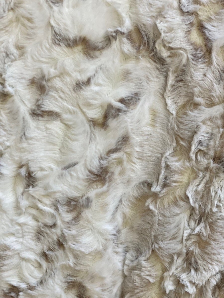 Snowy Owl Cream Throw soft faux fur blanket high quality material up close